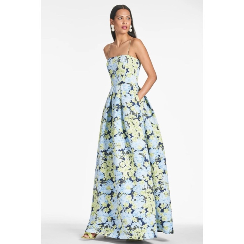 Sachin & Babi Beau Floral print gown in garden club print